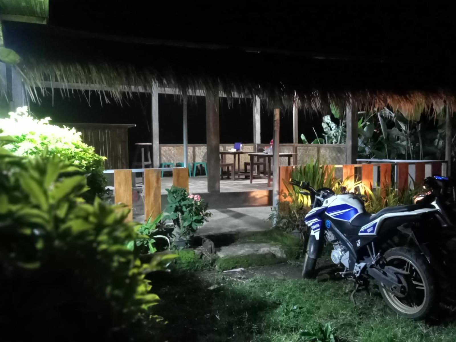 סנרו Bayan Exotic Homestay מראה חיצוני תמונה